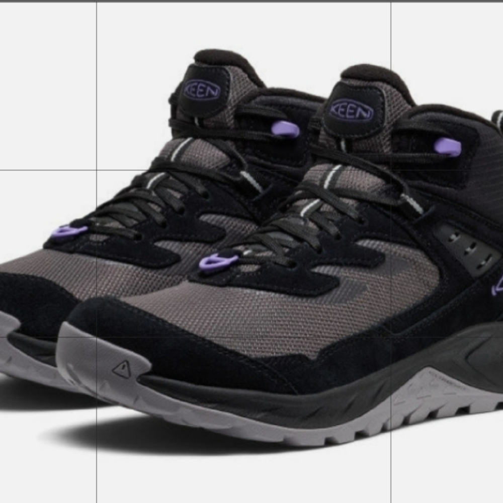 Keen Hightrail Mid Polar Boots - Black and Aster Purple Womens 9.5